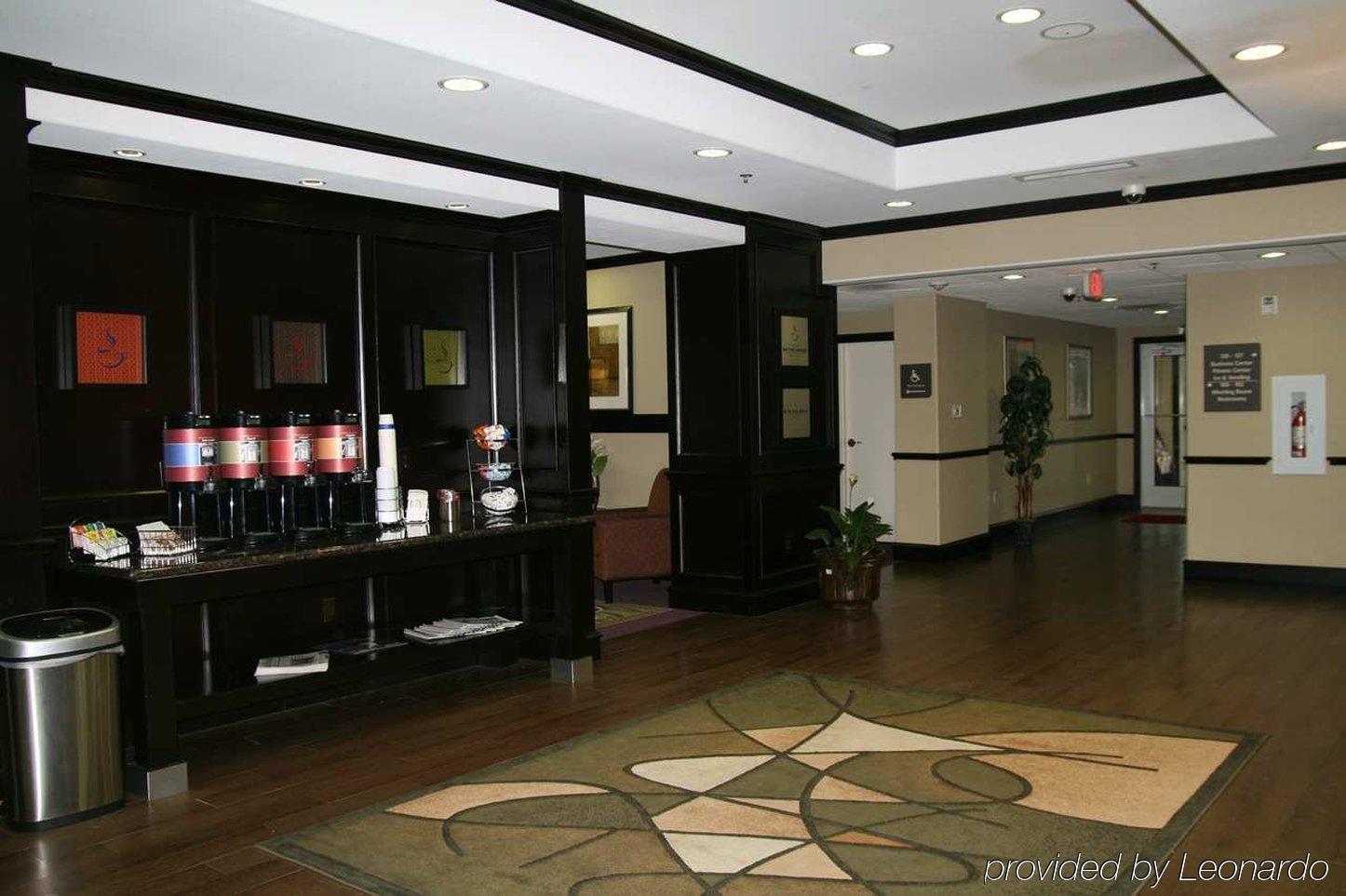 Hampton 3*